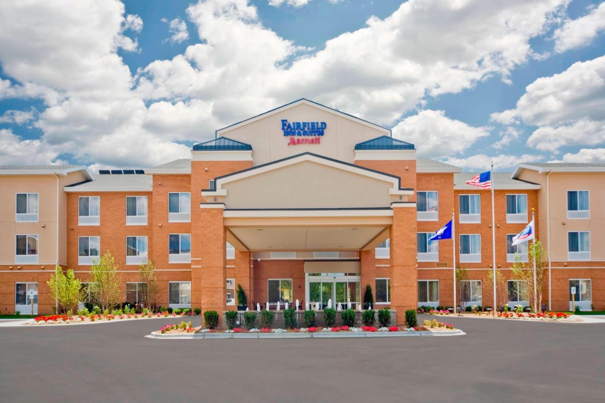 Fairfield Inn & Suites By Marriott Milwaukee Airport Oak Creek Exterior foto